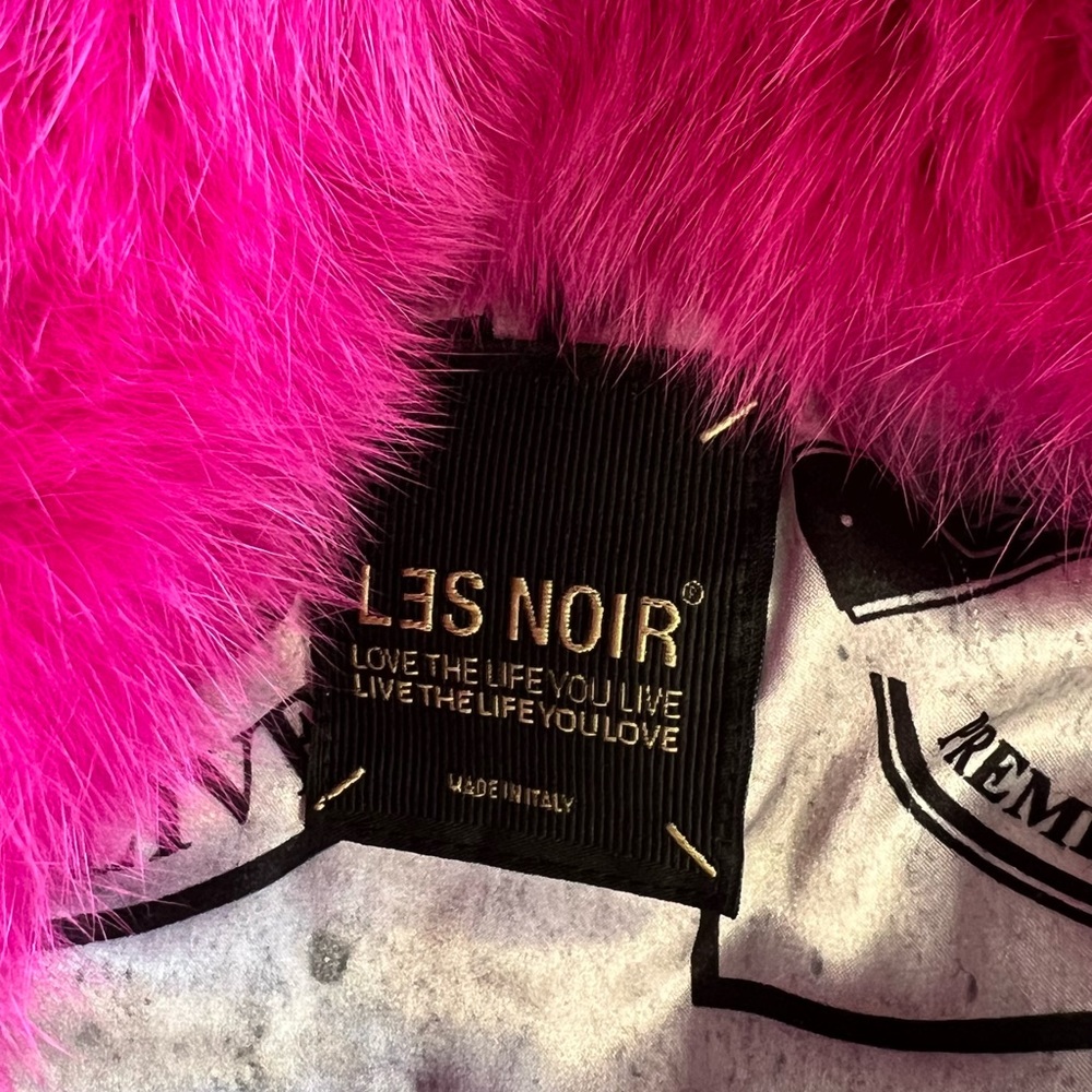 ZIPPER SHORT BLACK MINK FUR JACKET.